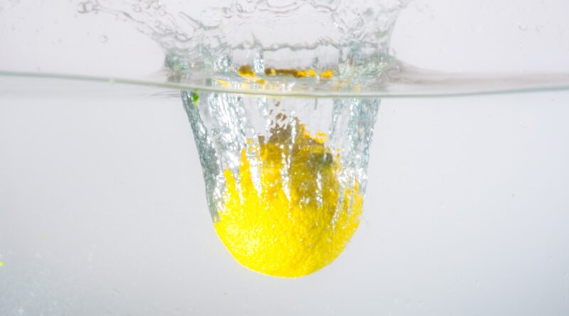 Does Drinking Lemon Water Burn Fat?